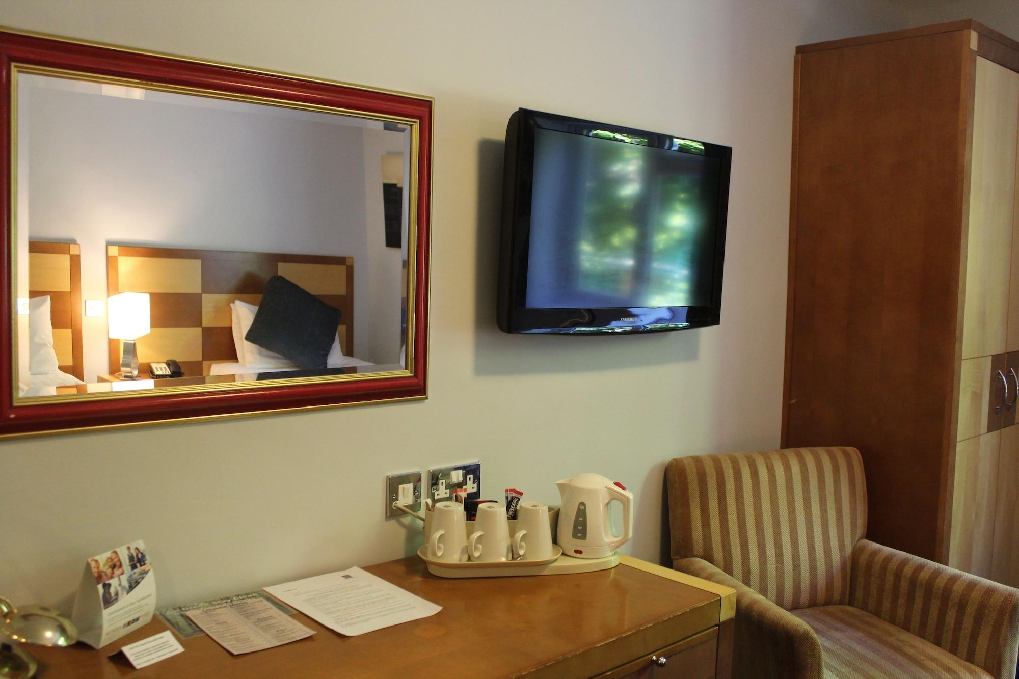 Quality Hotel Coventry Exterior photo
